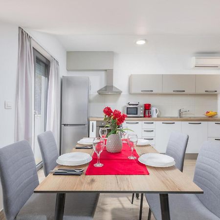 Stunning Apartment In Pjescana Uvala With Wifi Exterior foto